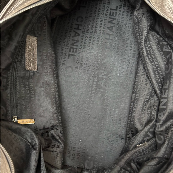 Chanel metallic bronze shoulder bag. - Picture 12 of 15